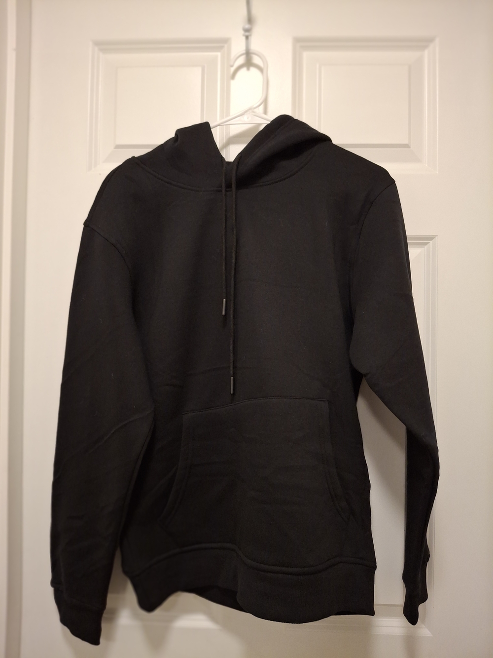Unisex Black Pullover Hoodie - Classic Everyday Sweatshirt